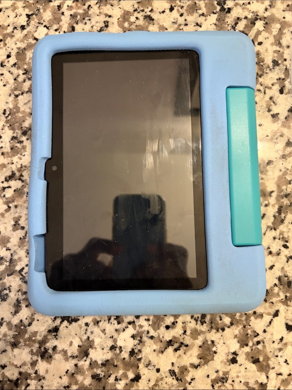 Amazon Kids Tablet with Blue Case withTeal Handle